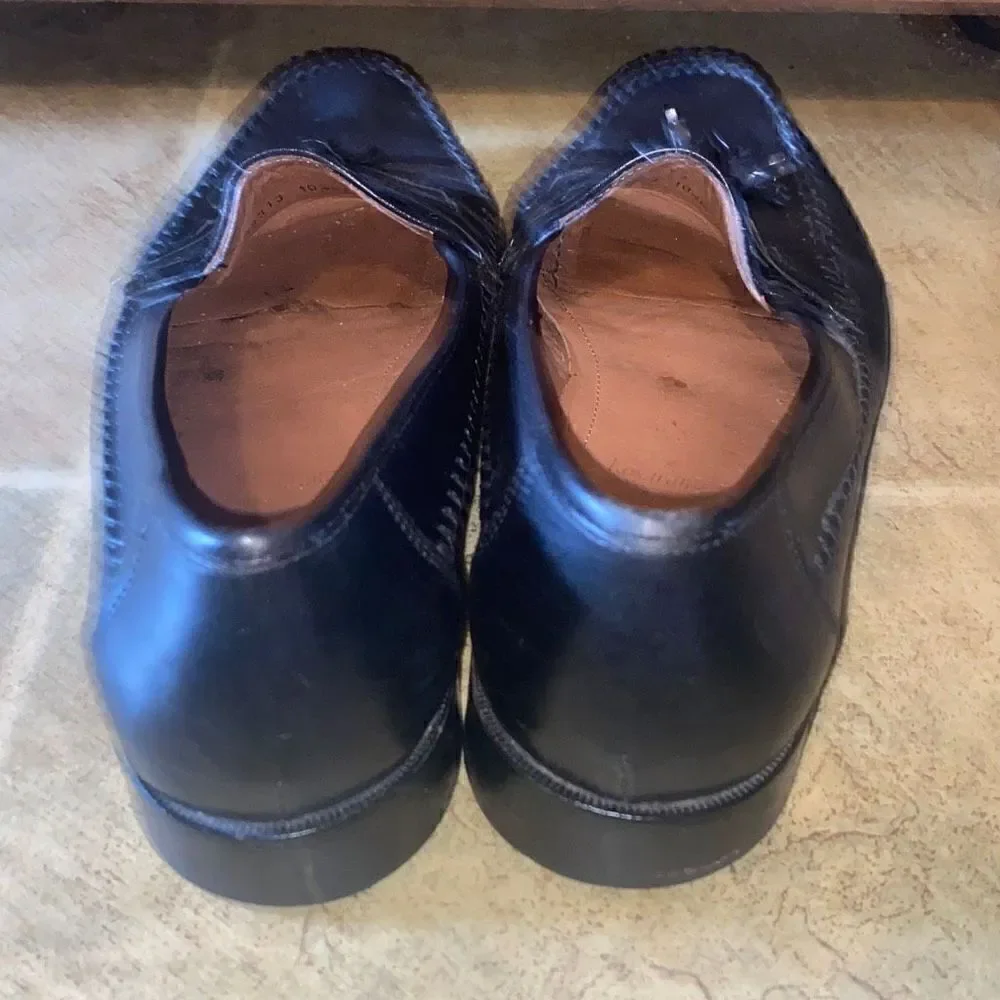 Allen Edmonds Rosario Black Leather Loafer shoes  w/ Tassles sz 10.5 B